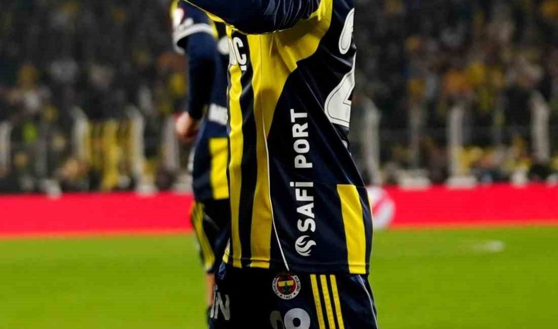 Fenerbahçe’nin 22 yaşındaki orta sahası Bartuğ Elmaz, Beşiktaş maçında yaşadığı