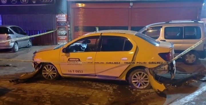Bursa’da taksi şoförü arkadaşının taksisini çalan S.A., gasp ettiği taksiyi
