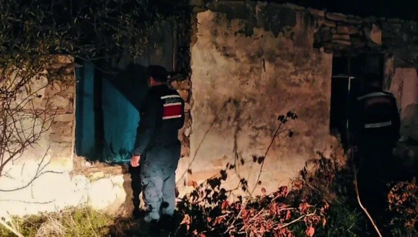 Çanakkale’de jandarma ekiplerince “Türkiye Güven ve Huzur Uygulaması” gerçekleştirildi. Çanakkale