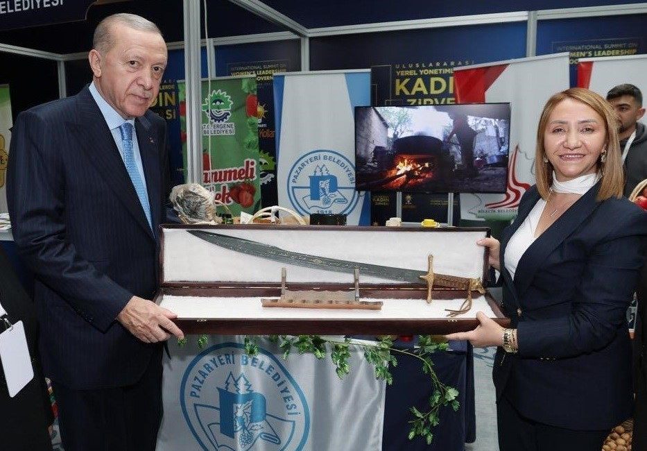 Pazaryeri Belediye Başkanı Zekiye Tekin, Yerel Yönetimlerde Kadın Zirvesi’nde Cumhurbaşkanı