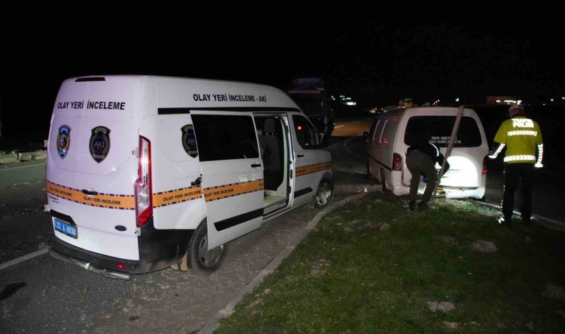 Edirne’de polis ekiplerinin “dur” ihtarına uymayan panelvan minibüs, yaklaşık 8