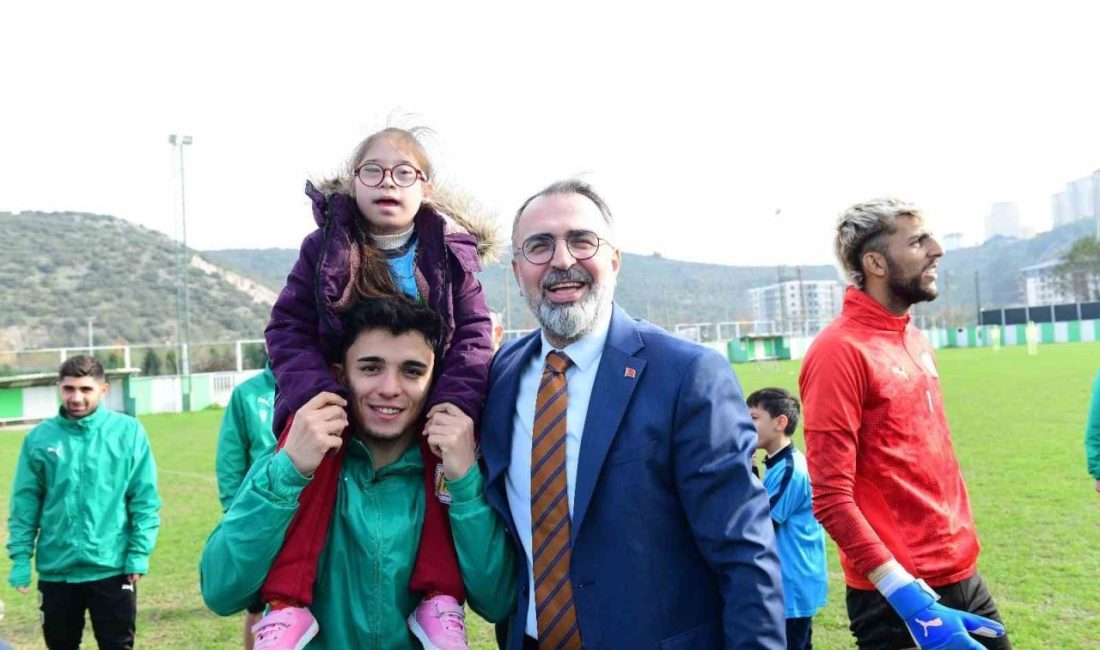 Engelliler Haftası çerçevesinde düzenlenen özel maçta Kestel Belediye Başkanı Ferhat