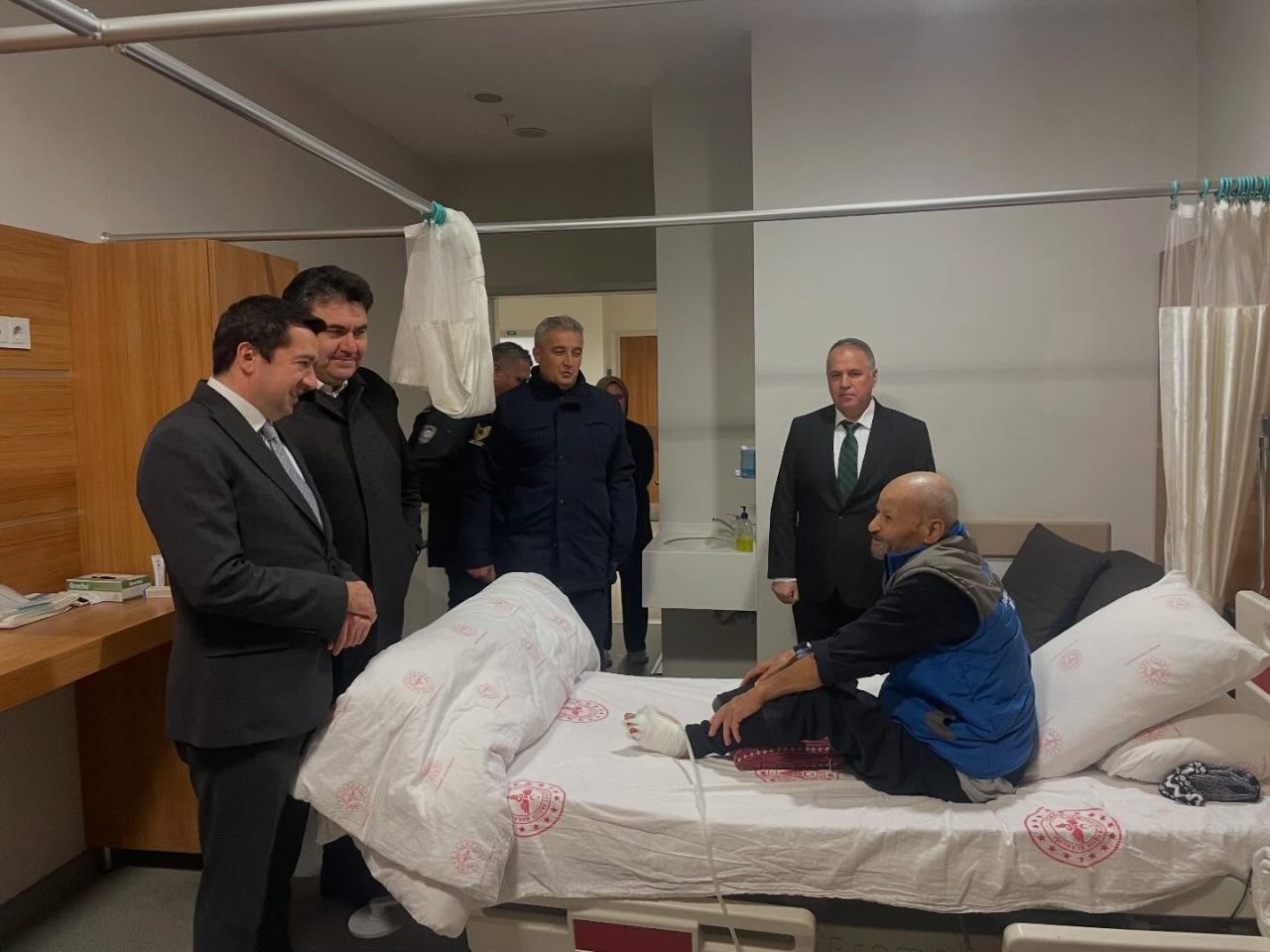 Balıkesir’in Havran ilçesinde ilçe protokolü, yılbaşı gecesi görev başında olan