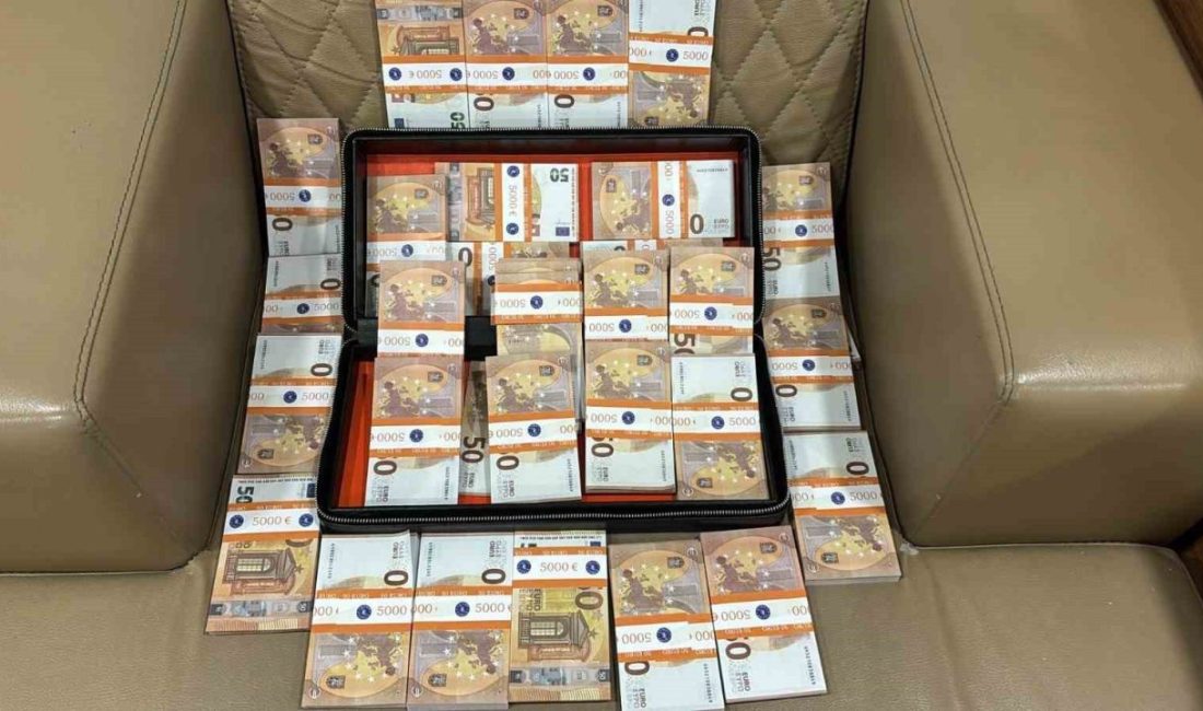 İstanbul’da düzenlenen operasyonunda sahte 150 bin avro ele geçirildi, 1