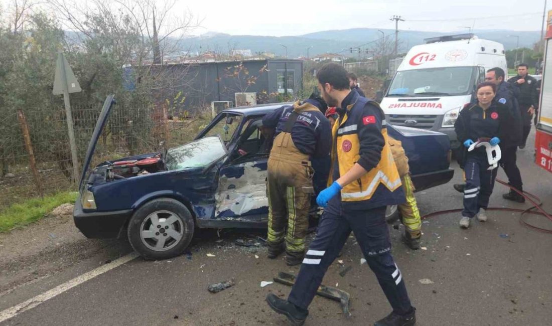 Orhangazi’de meydana gelen kazada kamyonetle çarpışan otomobil sürücüsü yaralandı. Kaza