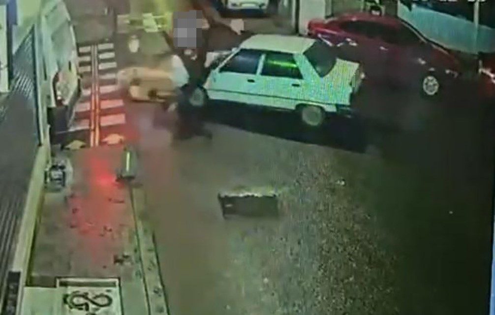 Tekirdağ Çorlu’da otomobille çarpışan motosiklet sürücüsü yaralandı. Kazanın hemen ardından