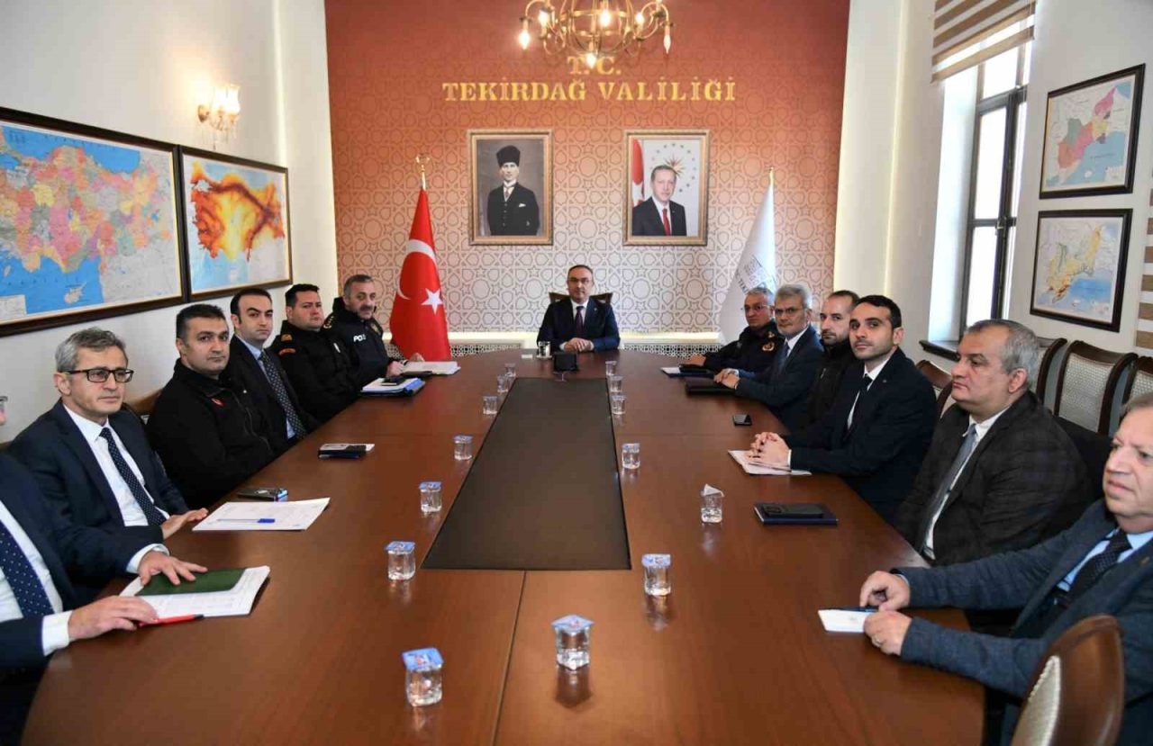 Tekirdağ’da yılbaşı tedbirleri kapsamında 2 bin 816 güvenlik personeli görev