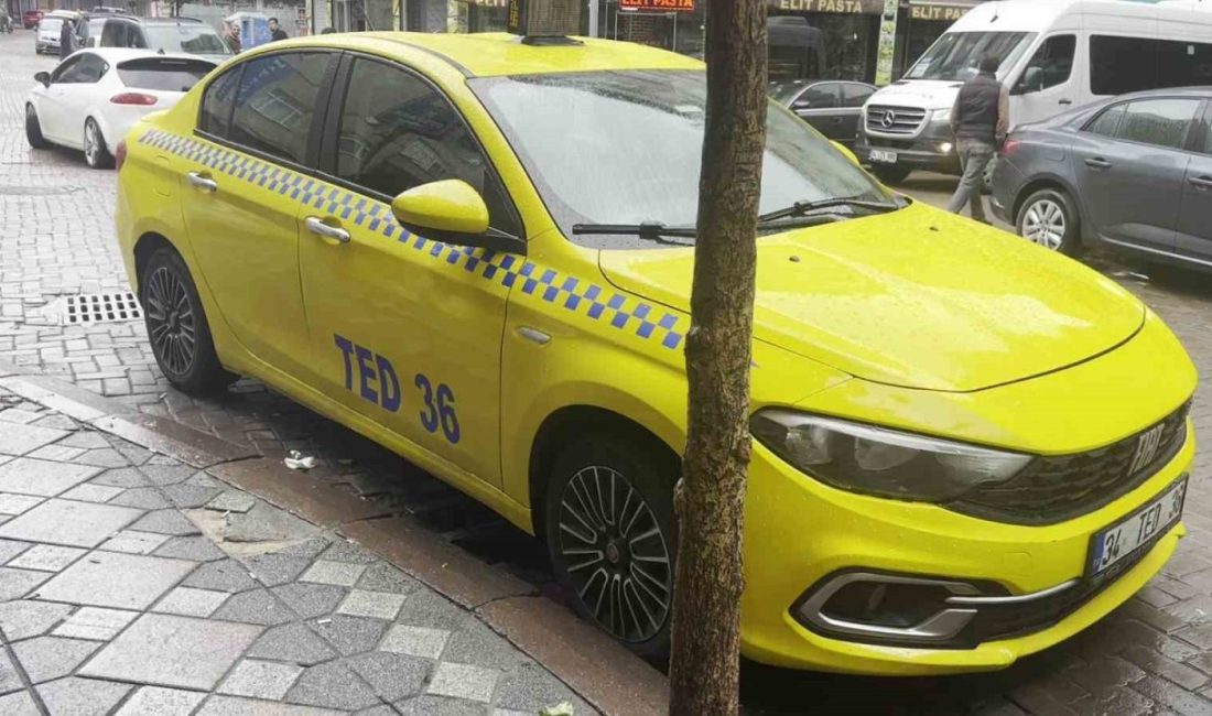 Zeytinburnu’nda bir taksici, iddiaya göre aralarında husumet bulunan kişiler tarafından