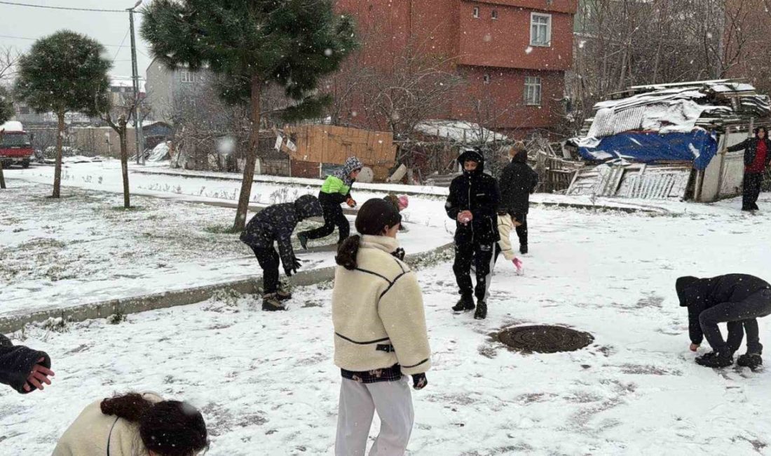 İstanbul’da etkili olan kar yağışı etkisini artırarak devam ediyor. Arnavutköy’de