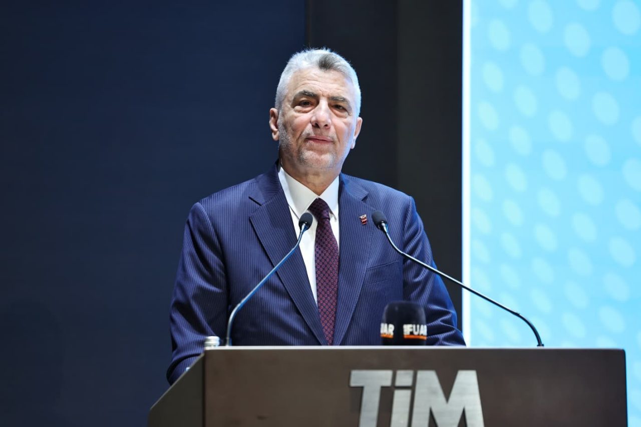 Ticaret Bakanı Ömer Bolat, ‘‘İhracatçı sayımız 160 bine ulaştı. 282