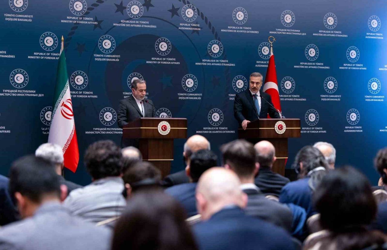 Dışişleri Bakanı Hakan Fidan, İran Dışişleri Bakanı Abbas Arakçi ile