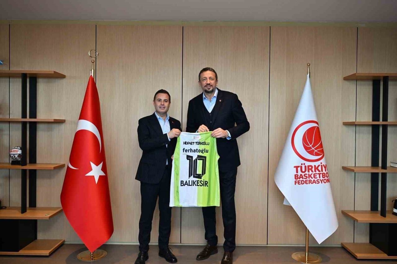 Balıkesir Büyükşehir Belediye Başkanı Ahmet Akın, Balıkesir basketbolunun gelişimi için