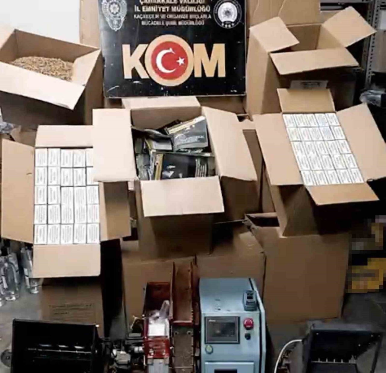 Çanakkale’de Emniyet Müdürlüğü ekiplerince kaçakçılıkla mücadeleye yönelik gerçekleştirilen operasyonda 10