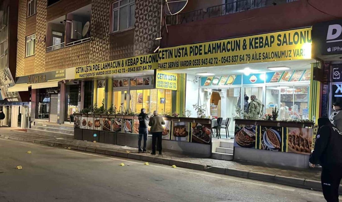 Kocaeli’nin Gebze ilçesinde bir kebapçı dükkanına içeride müşteriler bulunduğu sırada