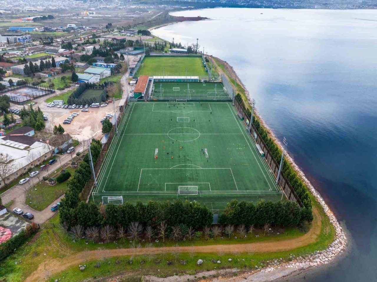 Kocaeli Büyükşehir Belediyesi tarafından yenilenen Kocaelispor Vinsan Altyapı Tesisleri düzenlenen