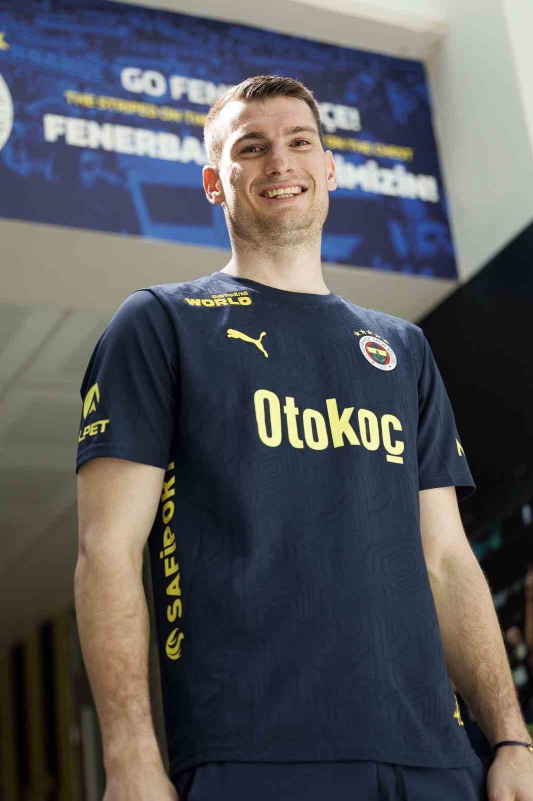 Fenerbahçe, Hırvat kaleci Dominik Livakovic’in sezon sonuna kadar Dinamo Zagreb’e