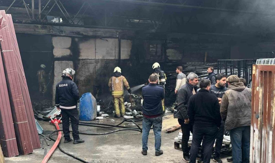 Sultanbeyli’de bulunan plastik madde imalathanesinde çıkan yangın paniğe neden oldu.