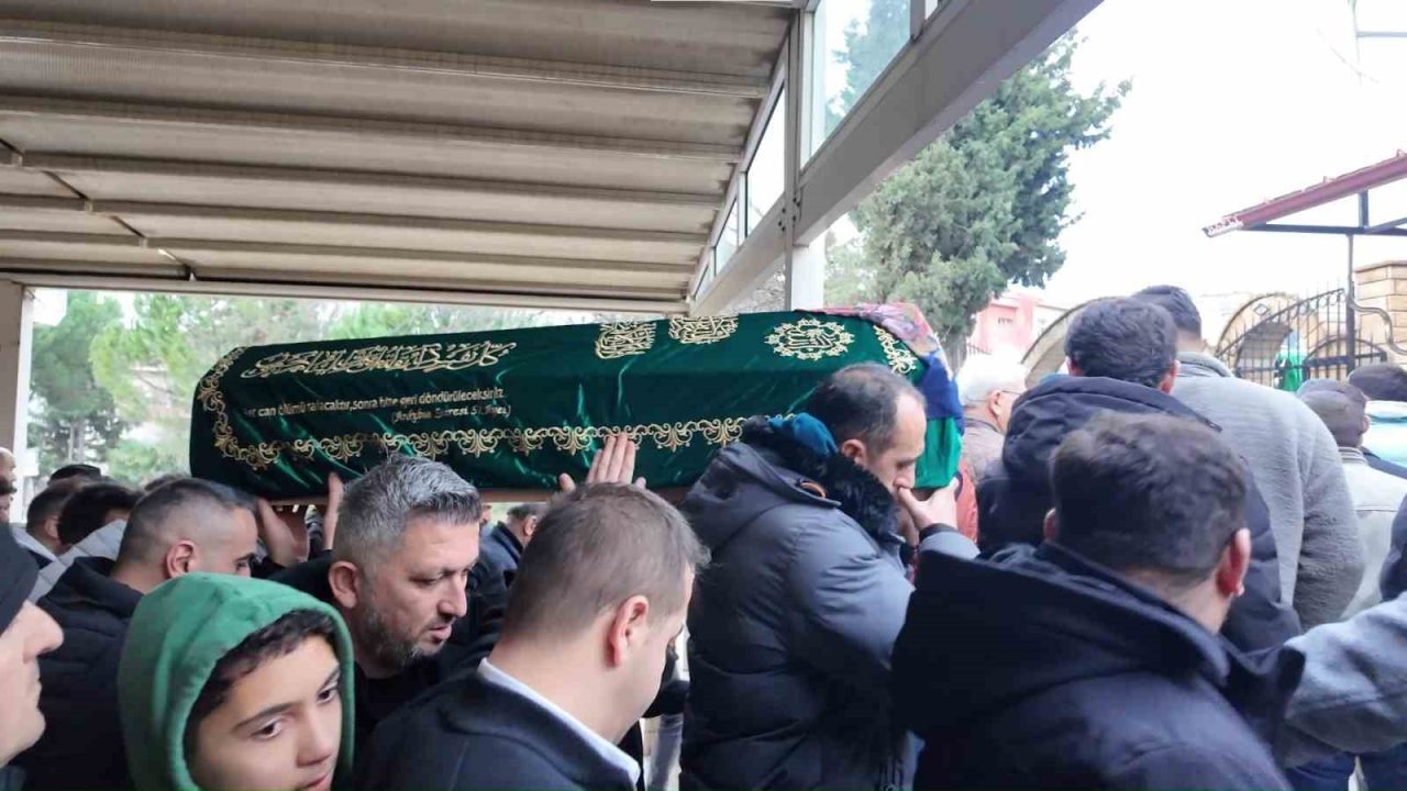 Sakarya’nın Sapanca ilçesinde bir bungalov tesisinde havuza düşerek hayatını kaybeden