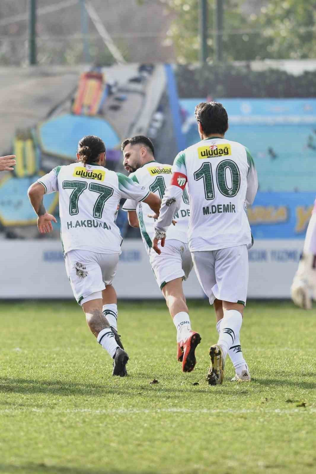TFF 2. Lig Kırmızı Grup’un 21. haftasında Bursaspor, deplasmanda karşılaştığı