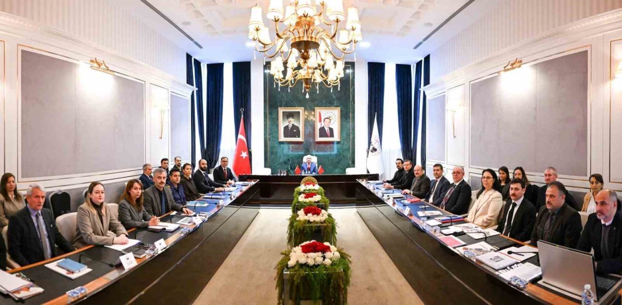 Kırklareli’nde kültür ve turizm alanında yürütülen faaliyetler masaya yatırıldı. Vali