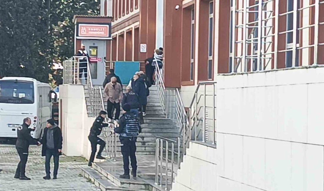 Yalova’da 3 polisin şehit düştüğü DEAŞ operasyonu sonrasında kentin birçok