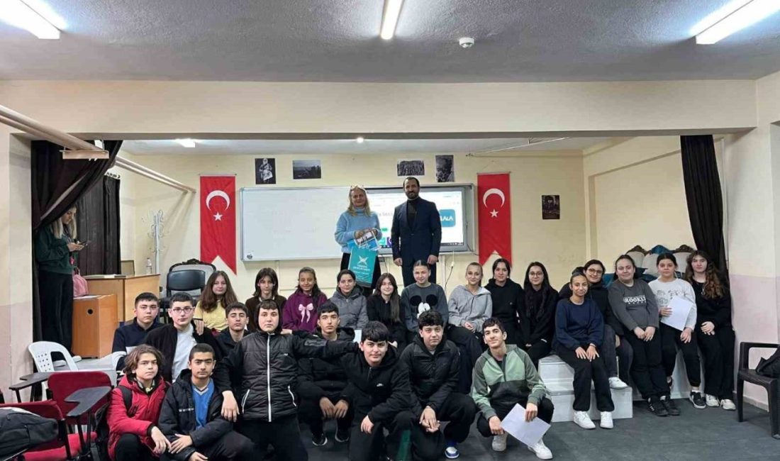 Türkiye Gençlik Vakfı’nın (TÜGVA) Türkiye genelinde “Kitap Kurdu” adı altında