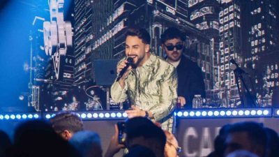 Uludağ’da Sefo çılgınlığı yaşandı. Kış festivalinde sahne alan ünlü sanatçı