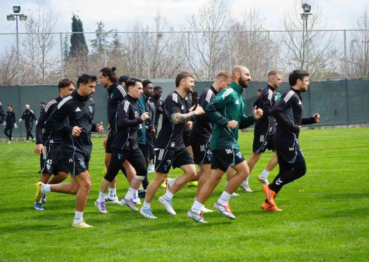 Trendyol Süper Lig’in 28. haftasında sahasında Başakşehir ile karşılaşacak Kocaelispor’un