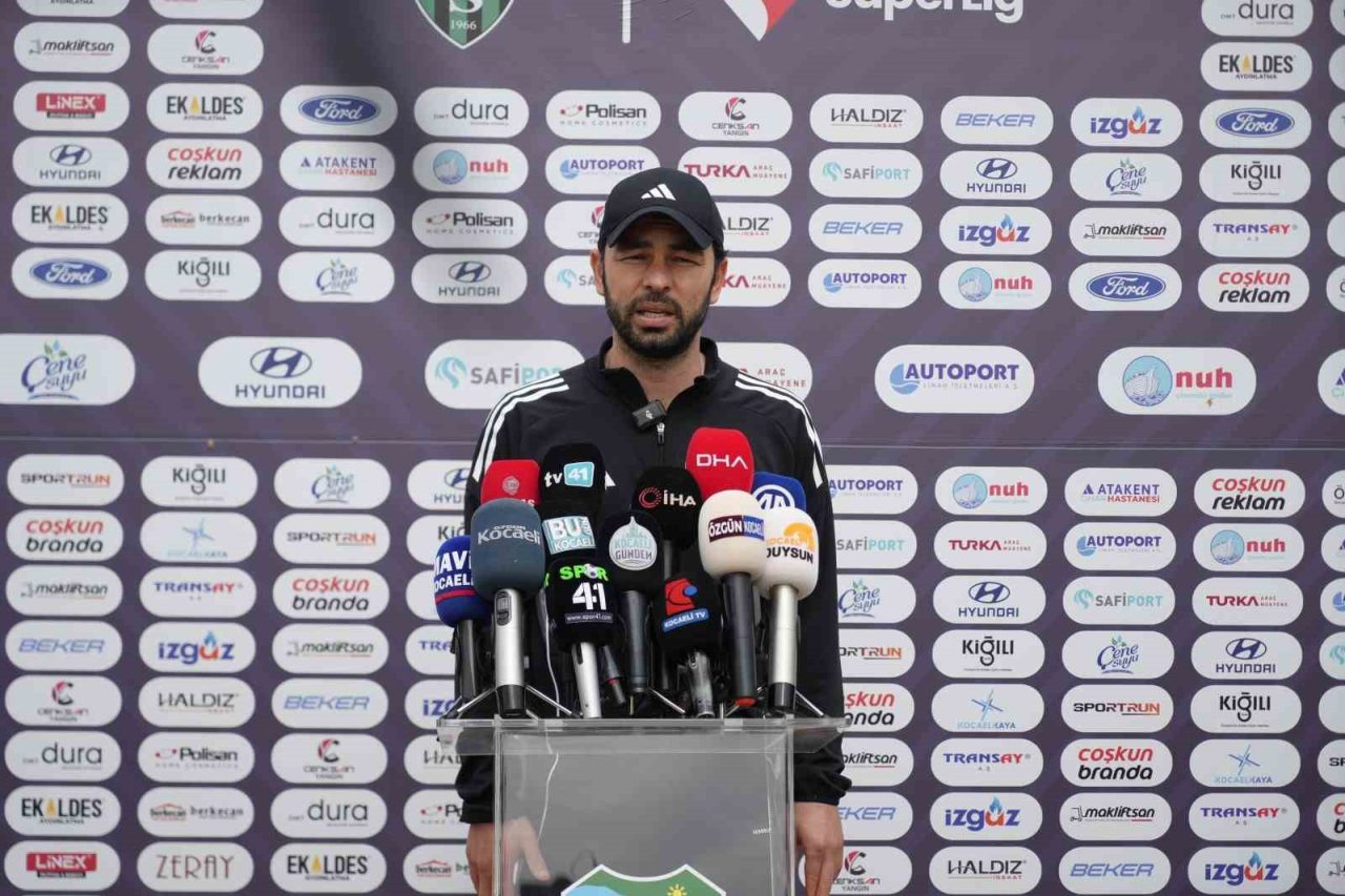 Kocaelispor Teknik Direktörü Selçuk İnan, yeşil-siyahlı takımdaki geleceğine ilişkin yönetimle