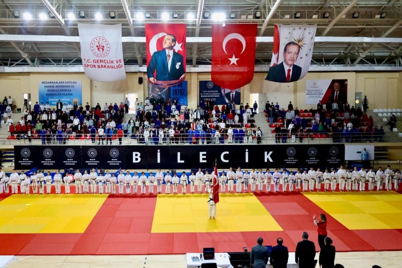 Bilecik’te düzenlenen Okul Spor Faaliyetleri Judo Küçükler Türkiye Birinciliği müsabakalarında