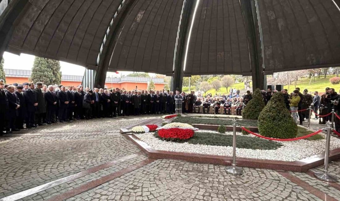 Türkiye Cumhuriyeti’nin 8’inci Cumhurbaşkanı Turgut Özal, İçişleri Bakanı Mustafa Çiftçi’nin