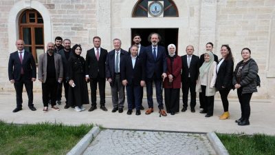 AK Parti İstanbul Milletvekilleri, her hafta cuma günü İstanbul’un üç