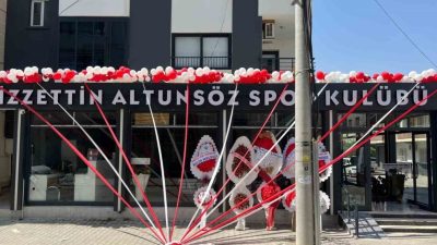 Uluslararası müsabakalarda Türkiye’yi başarıyla temsil ederek üç kez Avrupa şampiyonluğu