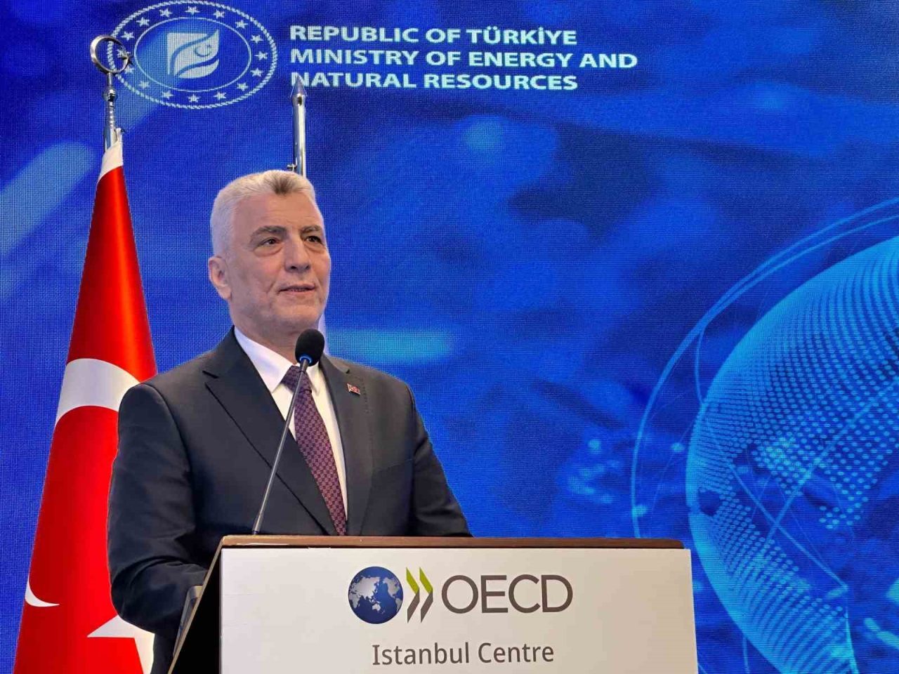 Ticaret Bakanı Ömer Bolat, hiçbir ülkenin kritik minerallere ilişkin küresel