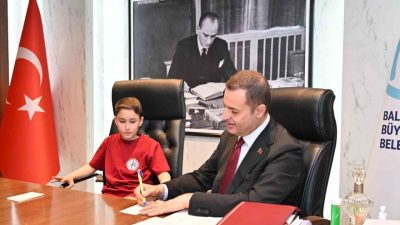 Balıkesir Büyükşehir Belediye Başkanı Ahmet Akın, 23 Nisan Ulusal Egemenlik