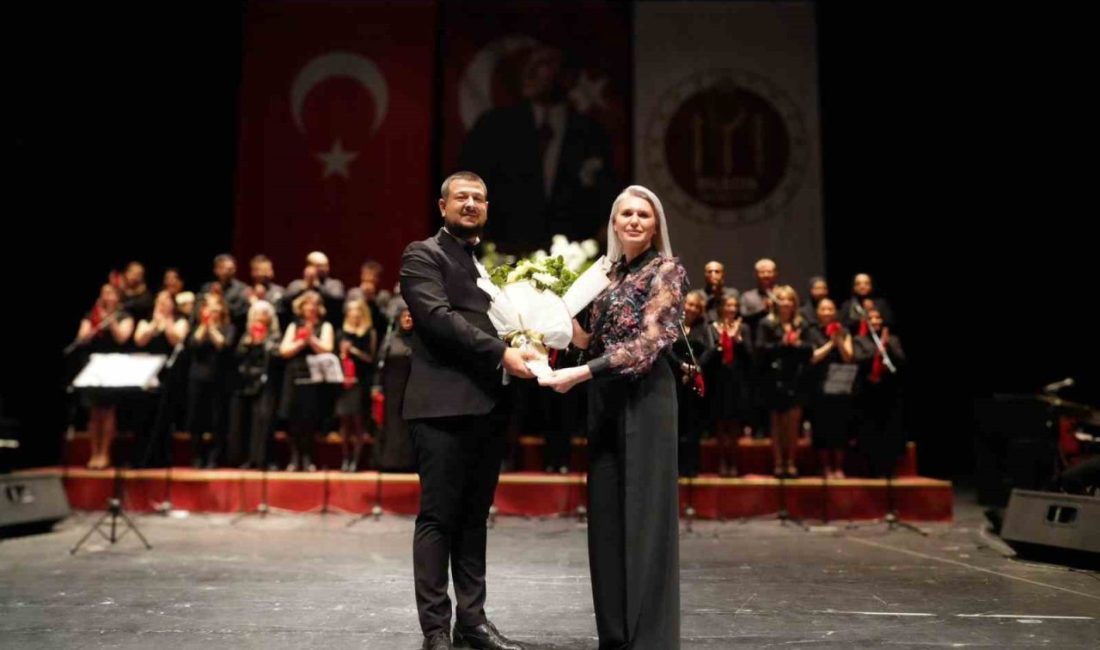 Bilecik Belediyesi Korosu tarafından düzenlenen “’Sazdan Söze Türk Halk Müziği
