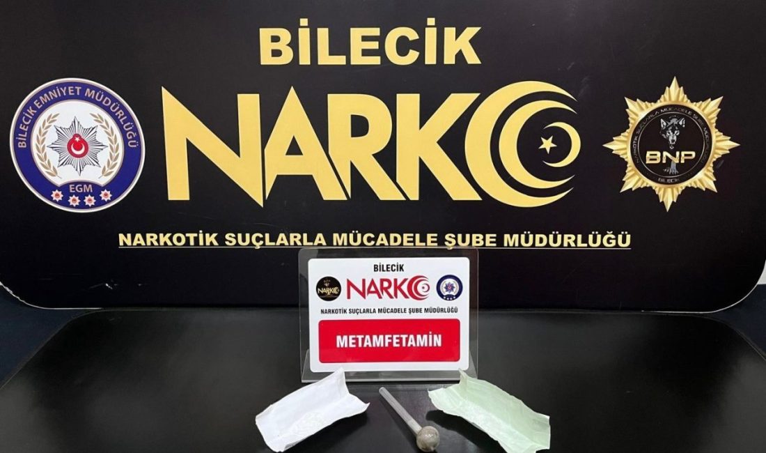 Bilecik’te narkotik ekiplerince gerçekleştirilen uyuşturucu operasyonunda durdurulan araca 249 bin
