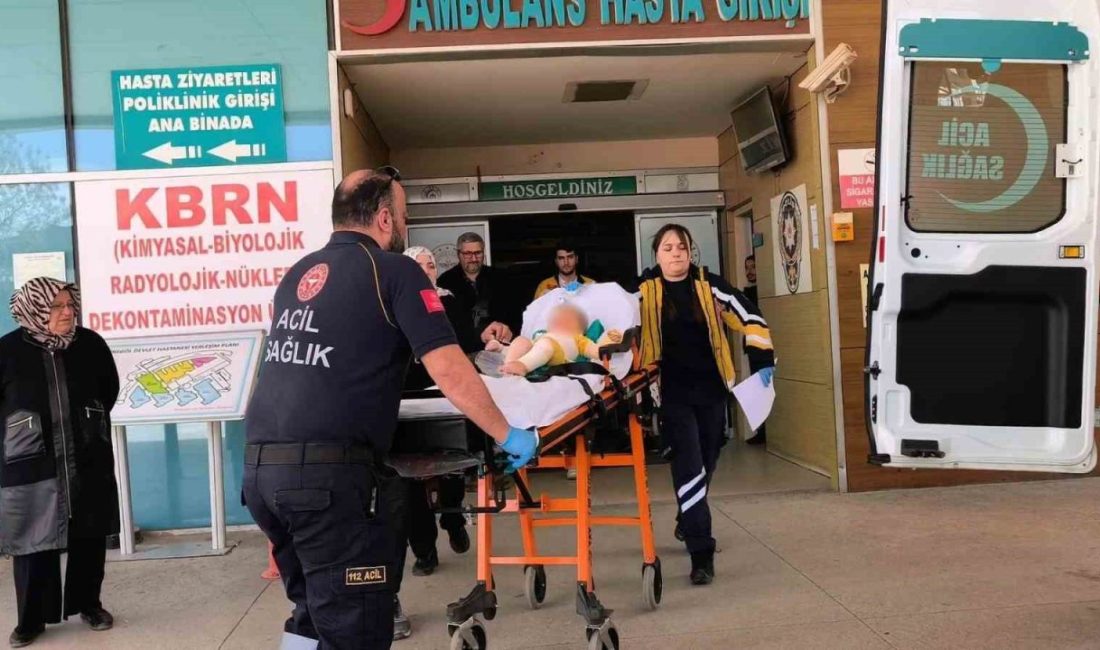 Bursa’nın İnegöl ilçesinde meydana gelen olayda, çaydanlıktaki kaynar suyun üzerine