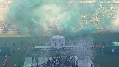 Bursaspor’un şampiyonluk sevinci, Atatürk Matlı Stadyumu’nda düzenlenen görkemli kutlamalarla taçlandı.
