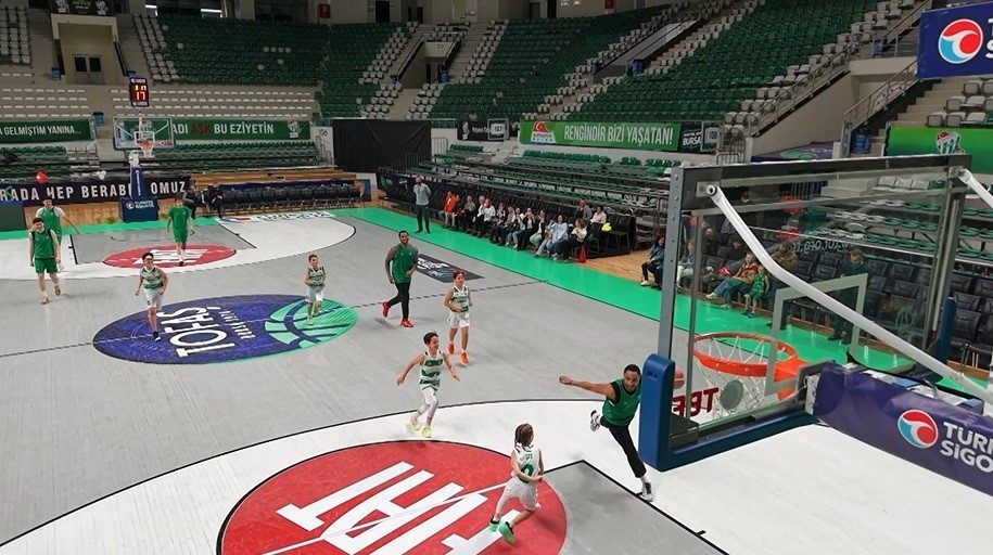 23 Nisan Ulusal Egemenlik ve Çocuk Bayramı kapsamında Bursaspor Basketbol