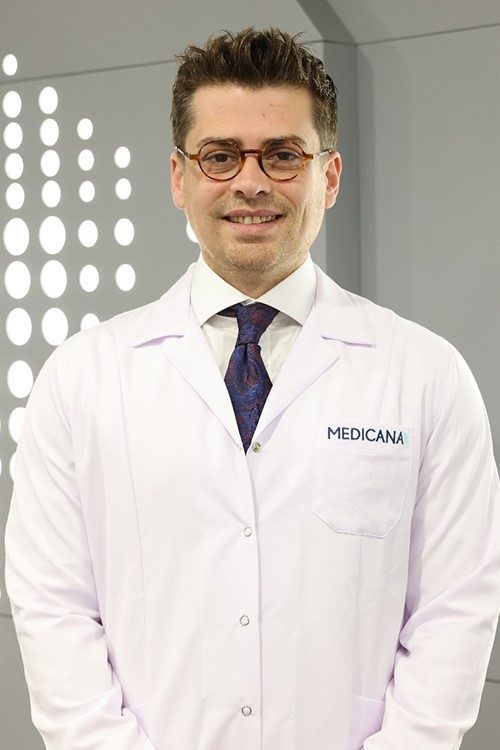 Son yıllarda burun estetiğinde dikkat çeken dönüşüm, tek tip güzellik