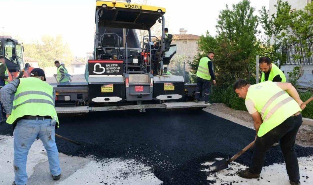 Altıeylül’de ulaşım altyapısını güçlendirmeye yönelik çalışmalar hız kesmeden devam ediyor.
