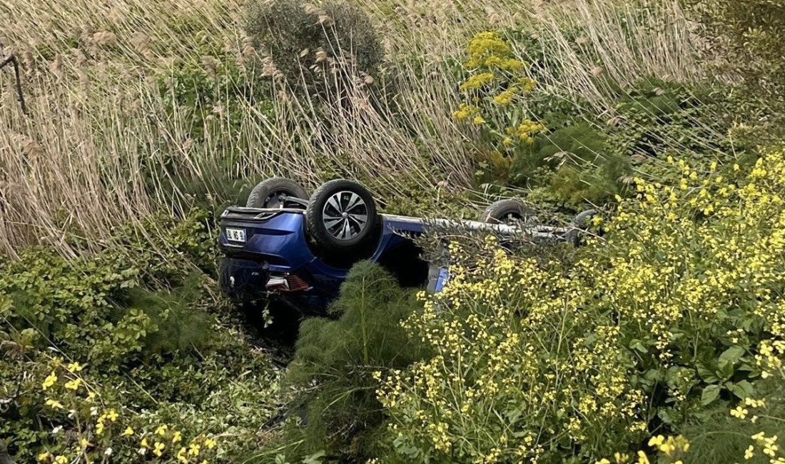 Erdek-Bandırma karayolu Tatlısu mevkiinde meydana gelen tek taraflı trafik kazasında