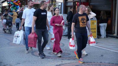 Edirne’de havaların ısınmasıyla birlikte kent genelinde yoğunluk yaşanmaya başladı. Güzel