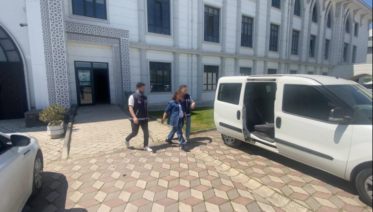 Kocaeli’de bir evden 70 bin TL değerinde ziynet eşyası ve