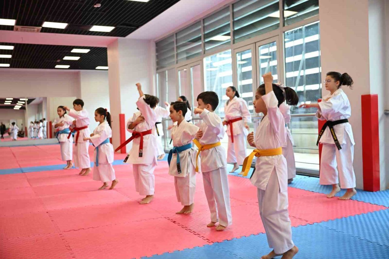 Gaziosmanpaşa Belediyesi Spor Kulübü karate sporcuları, ulusal ve uluslararası organizasyonlarda