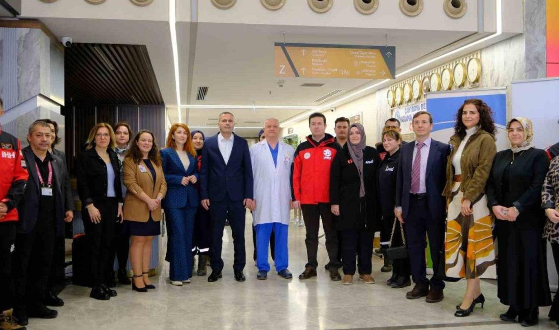Kocaeli’de hastanede düzenlenen “Depreme Karşı Bilinçli Toplum, Güvenli Gelecek” temalı