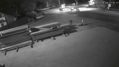 Sakarya’nın Sapanca ilçesinde iki otomobilin çarpışması neticesinde meydana gelen trafik