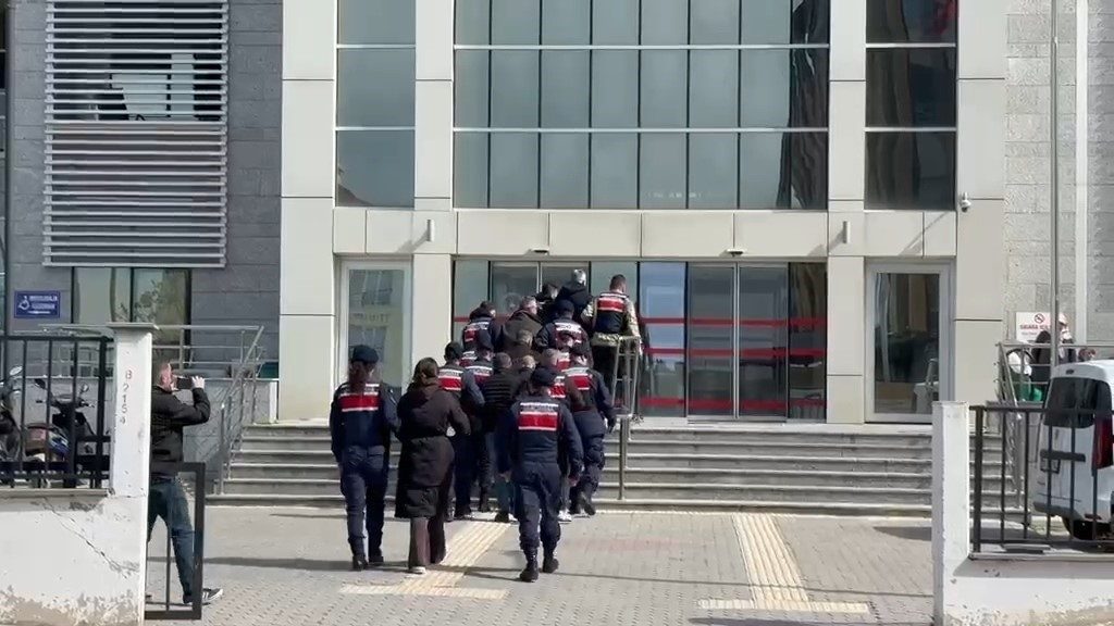 İstanbul açıklarında Kırklareli İl Jandarma Komutanlığı ve Sahil Güvenliği ekiplerince