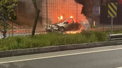 Tekirdağ’ın Kapaklı ilçesinde kontrolden çıkan otomobil kaza yaptı. Kaza sonrası